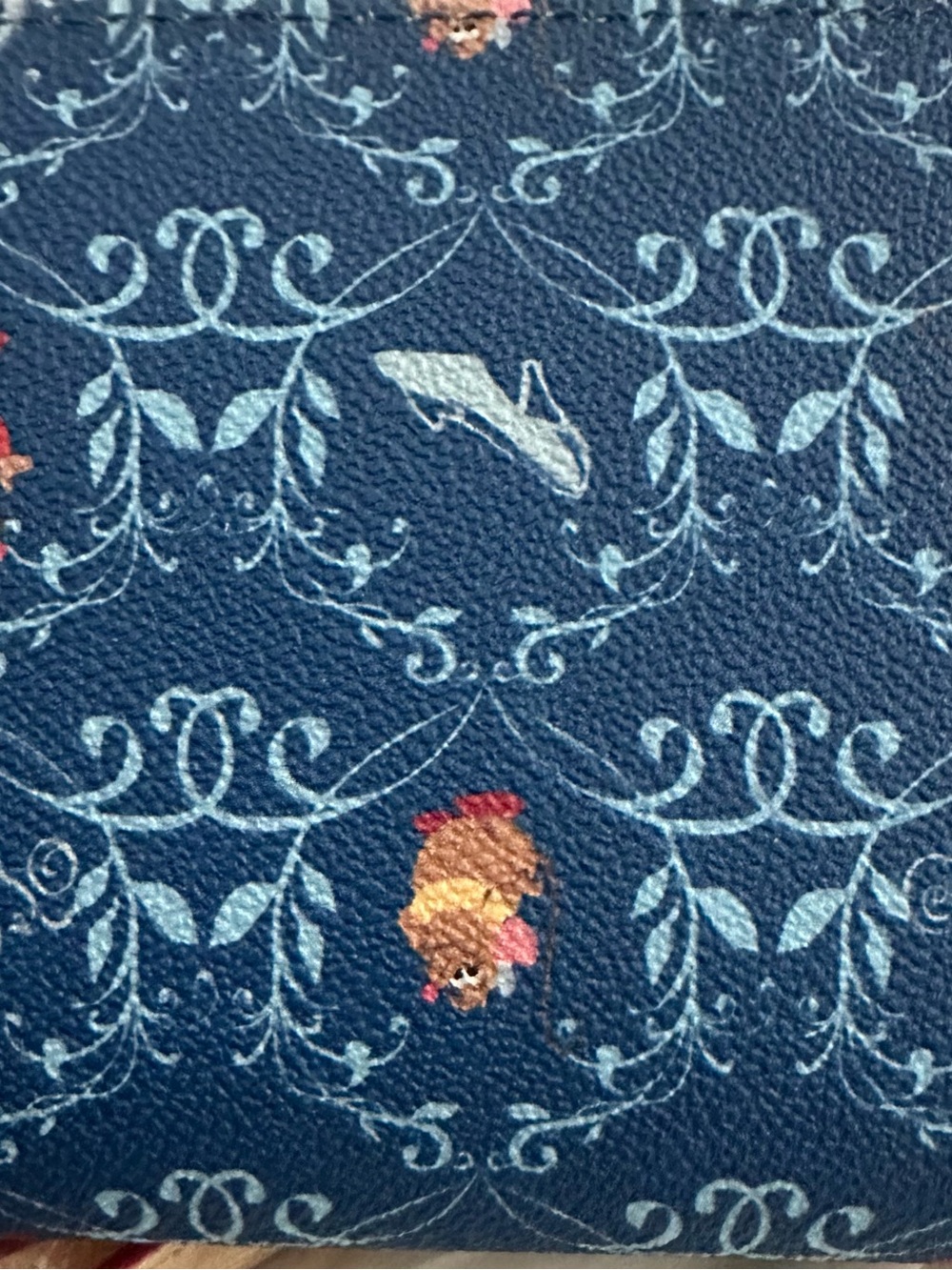 Disney Dooney & Bourke Cinderella Dream Big Wristlet Wallet - Unused Minor Flaw - Picture 6 of 13